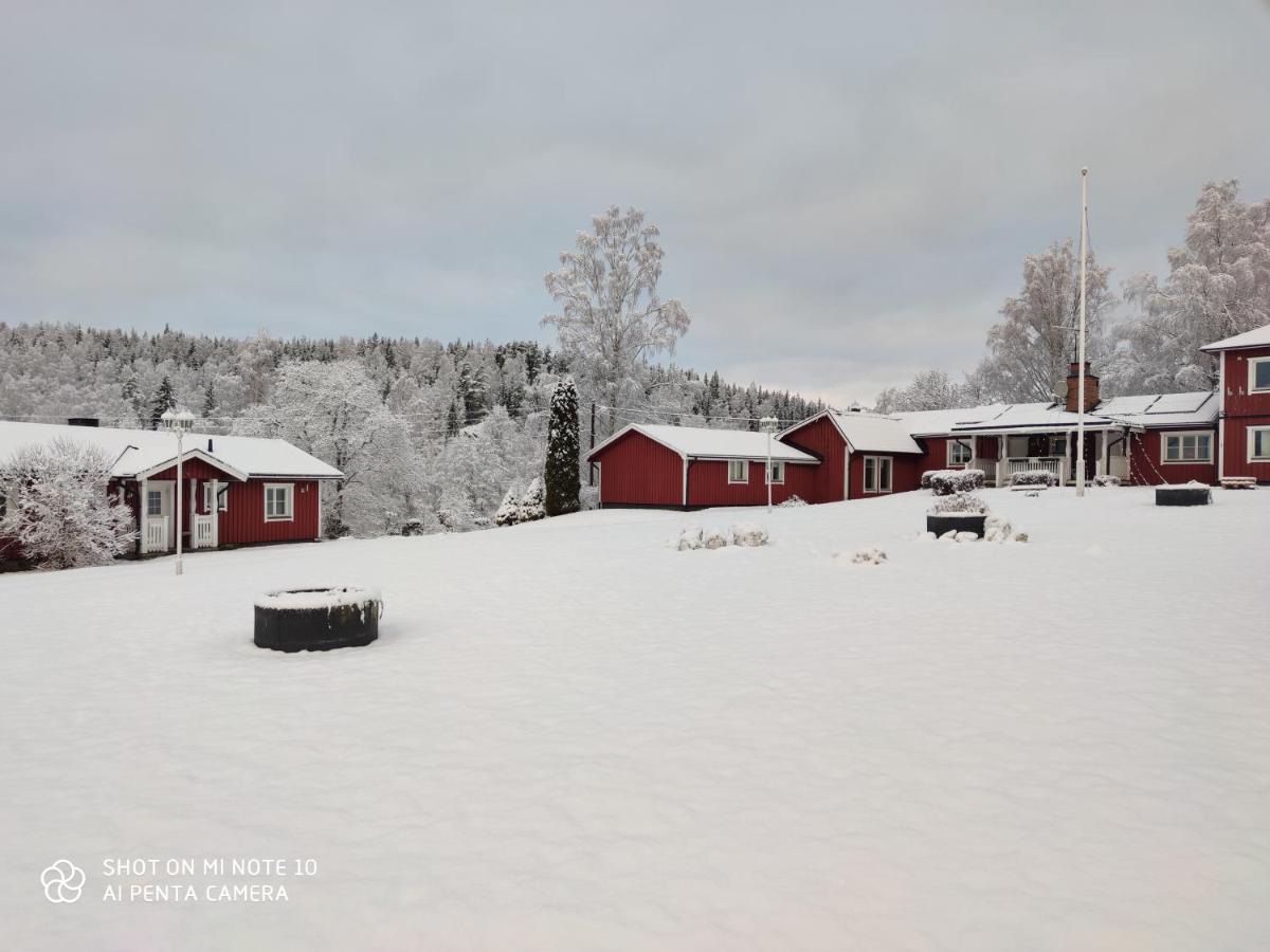 Romme Stugby Hotel Borlänge Екстериор снимка